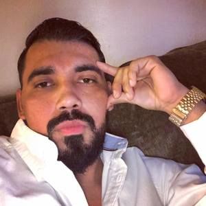 Meet your Posher, Carlos